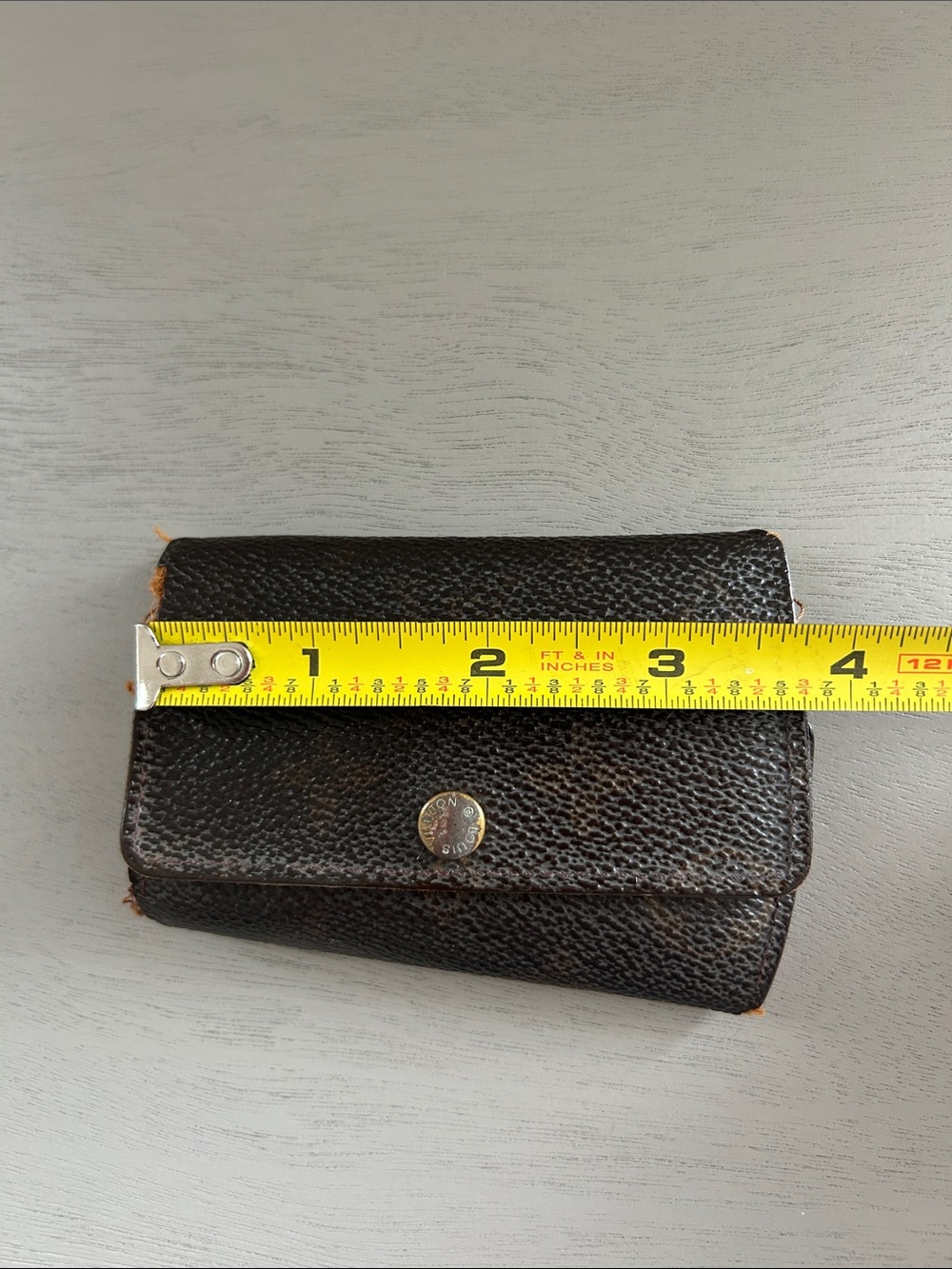 Louis Vuitton Keychain - Picture 10 of 10